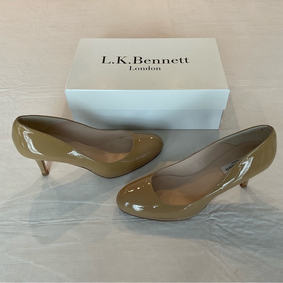 L.K. Bennett Sybila Taupe Patent Leather Shoe US9 (Euro 39.5) - Picture 10 of 10